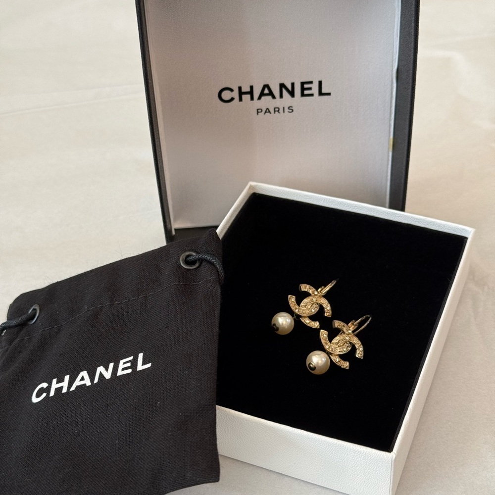 Chanel Gold Earrings with Pearls and Crystals